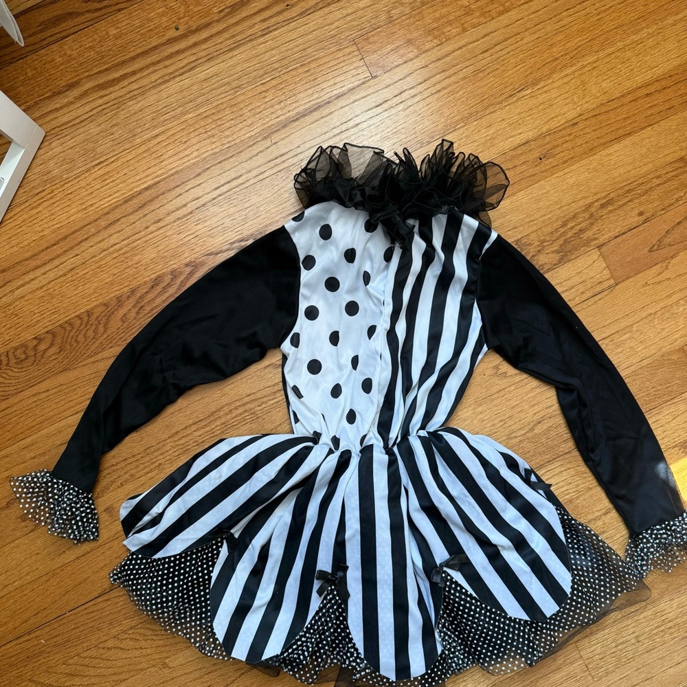 Killer Clown Child Costume, size 8-10, black and white - Picture 5 of 15